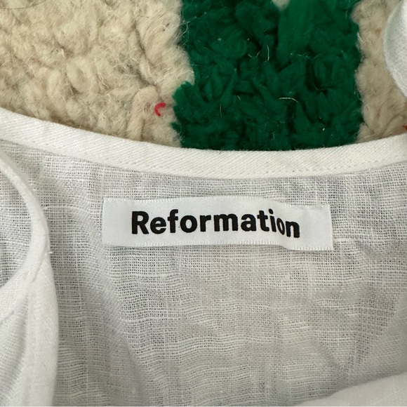 ❌❌ SOLD ❌❌ Reformation White Linen Dress - Picture 6 of 7
